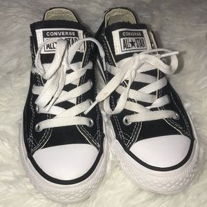 Boys converse